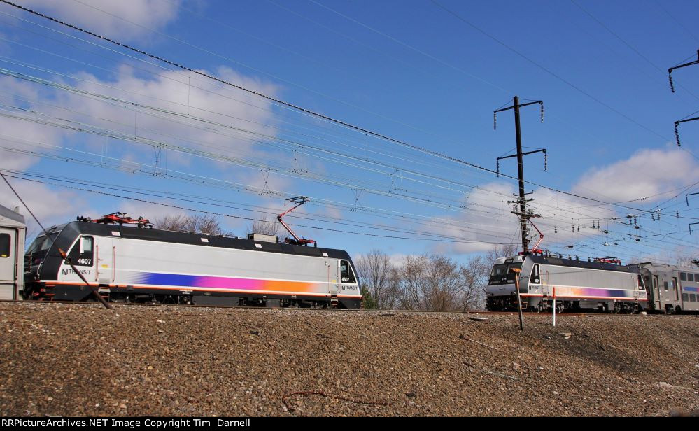 NJT 4607, 4601 meet